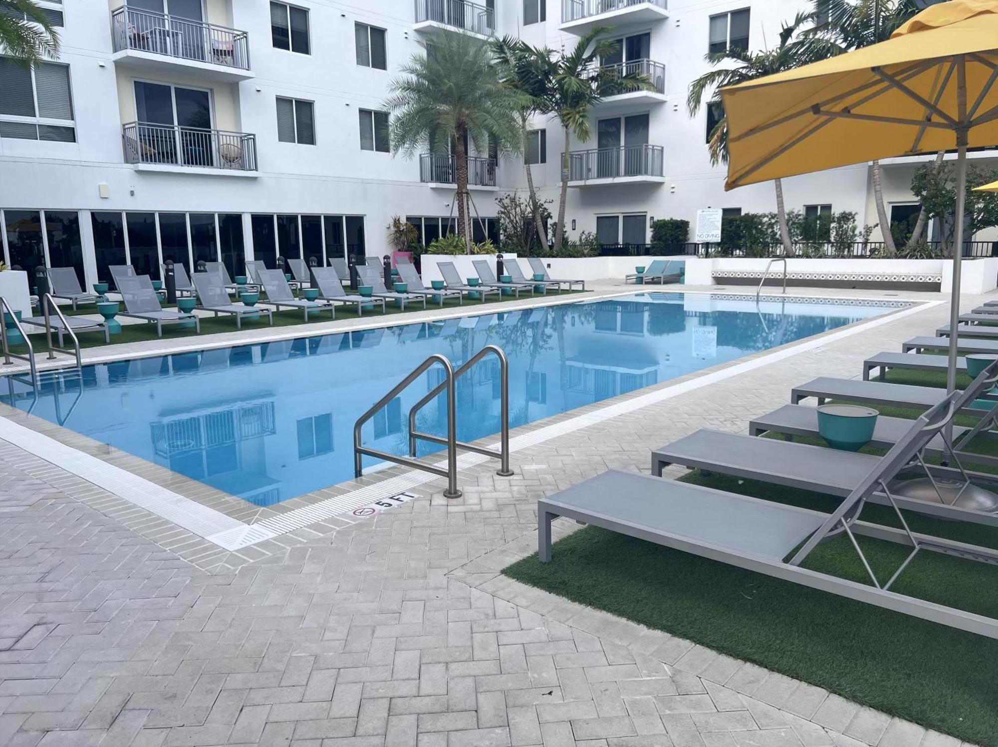Master Bed Room In Calle Ocho Маямі Екстер'єр фото
