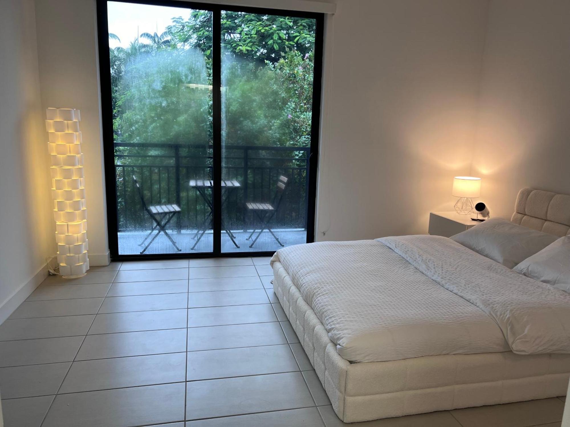 Master Bed Room In Calle Ocho Маямі Екстер'єр фото